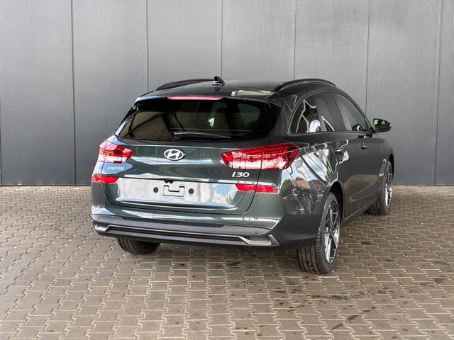Hyundai i30 Kombi Comfort Plus 1.0 TGDI DCT / Navi Sitz + Lenkradheizung PDC V&H Kamera LED Alu 17" 