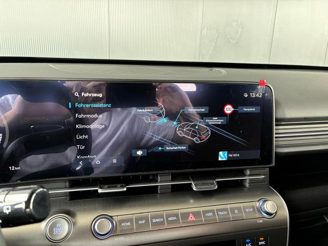 Hyundai KONA EV Comfort 65,4 kWh / Navi ACC Shz Vorne + lenkradheizung LED ALU 17'' 