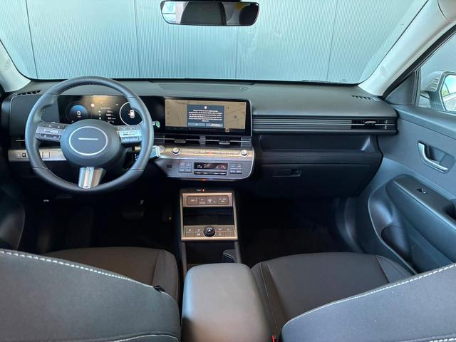 Hyundai KONA Comfort Plus 1.6 T-GDI DCT 4WD / Navi ACC Keyless Sitz + Lenkradheiz. Schiebedach LED Alu 18" 