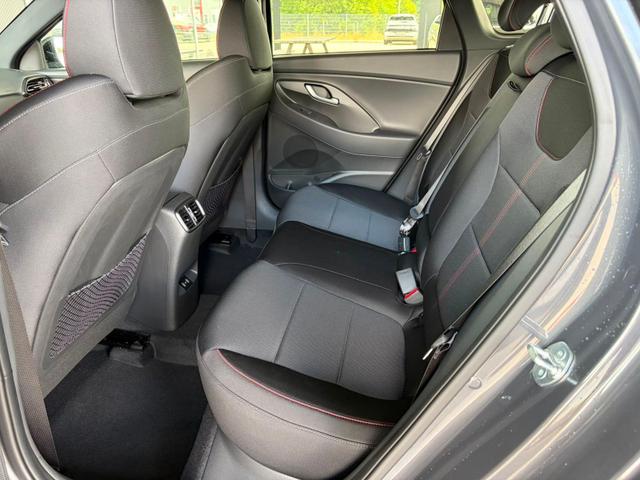Hyundai i30 Kombi N-Line 1.5 T-GDI 48V / Navi PDC V&H + Kamera Sitz Lenkradheizung LED Alu 18" 