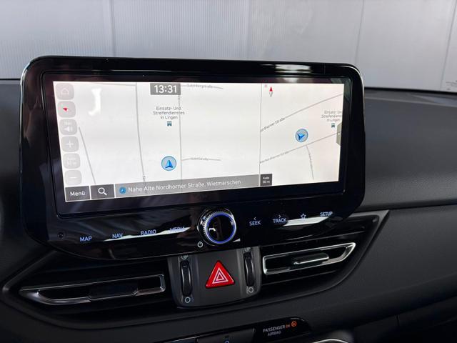 Hyundai i30 Kombi N-Line 1.5 T-GDI 48V / Navi PDC V&H + Kamera Sitz Lenkradheizung LED Alu 18" 