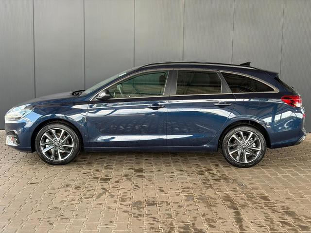Hyundai i30 Kombi Comfort Plus 1.0 TGDI DCT/ Navi / Sitz + Lenkradheizung PDC V&H Kamera LED Alu 17" 