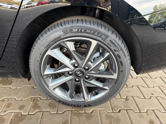 Hyundai i30 Kombi Comfort Plus 1.0 TGDI DCT/ Navi / Sitz + Lenkradheizung PDC V&H Kamera LED Alu 17" 
