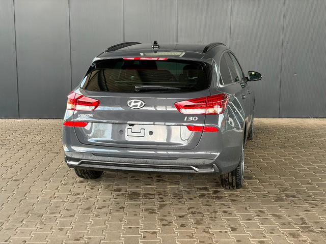 Hyundai i30 Kombi Comfort Plus 1.0 TGDI DCT/ Navi / Sitz + Lenkradheizung PDC V&H Kamera LED Alu 17" 