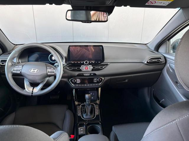 Hyundai i30 Kombi Comfort Plus 1.0 T-GDI DCT Navi/ Totwinkel Assistent/ PDC V&H + Kamera/ Alu 17" 