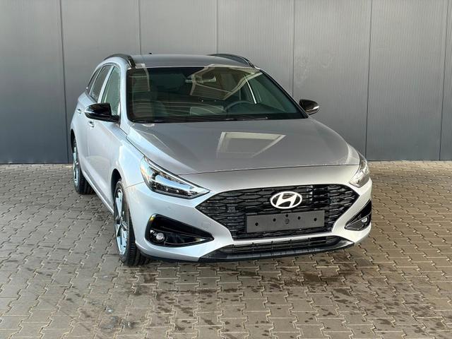 Hyundai i30 Kombi Comfort Plus 1.0 T-GDI DCT Navi/ Totwinkel Assistent/ PDC V&H + Kamera/ Alu 17" 