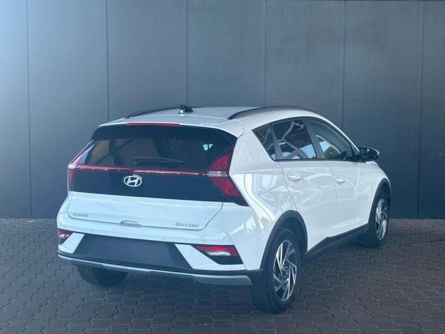 Hyundai BAYON Comfort 1.2 GDI 79 PS 5MT / LED Tempomat Navi R&uuml;ckfahrkamera Alu 16" 