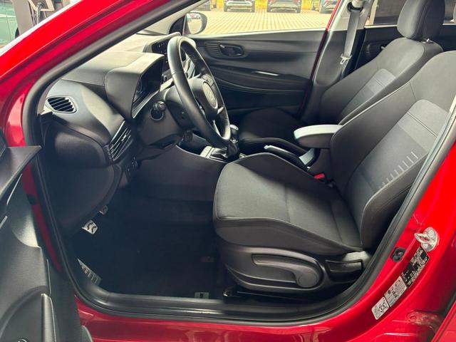 Hyundai BAYON Comfort 1.2 GDI 79 PS 5MT / LED Tempomat Navi R&uuml;ckfahrkamera Alu 16" 