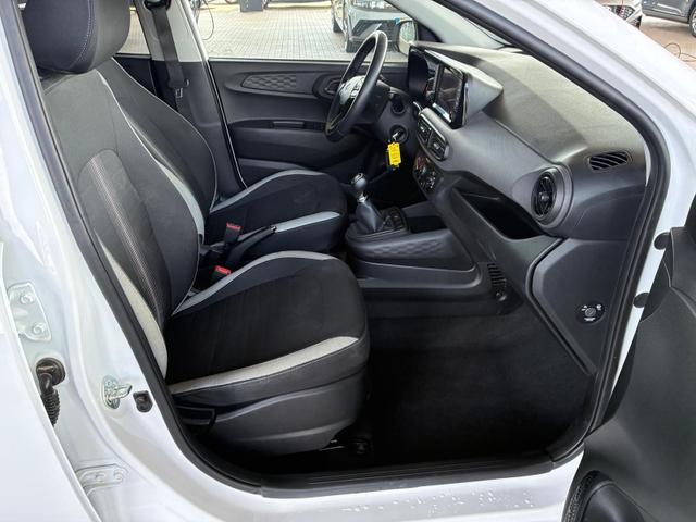 Hyundai i10 MPI 1.0 63PS Comfort / CarPlay Navi Kamera Tempomat Alu 15'' 