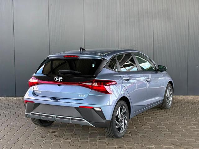 Hyundai i20 Pure 1.2 MPI / Navi PDC Hinten + Kamera Abgedunkelte Scheiben Tempomat Alu 16" 