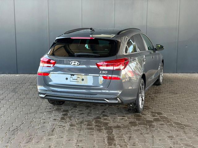 Hyundai i30 Kombi Comfort Plus Navi / ACC Totwinkel Assistent/ PDC V&H + Kamera/ Alu 17" 