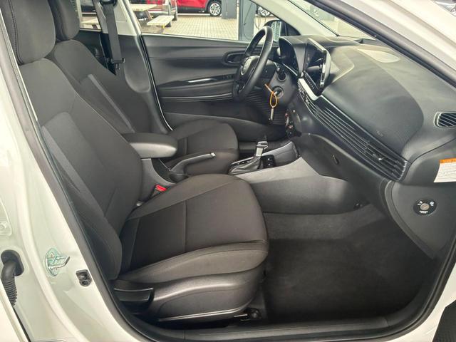 Hyundai i20 Comfort 1.0 T-GDI Automatik / LED Tempomat Navi R&uuml;ckfahrkamera Alu 16" 
