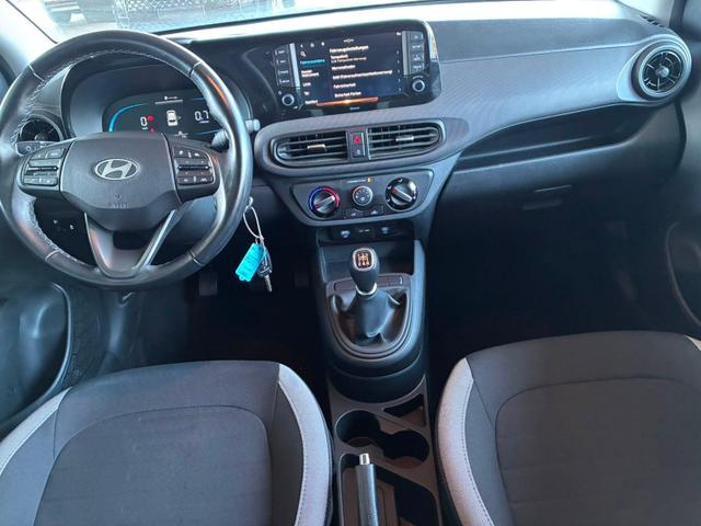 Hyundai i10 MPI 1.0 63PS Comfort / CarPlay Navi Kamera Tempomat Alu 15'' 