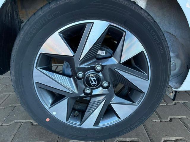 Hyundai i10 MPI 1.0 63PS Comfort / CarPlay Navi Kamera Tempomat Alu 15'' 