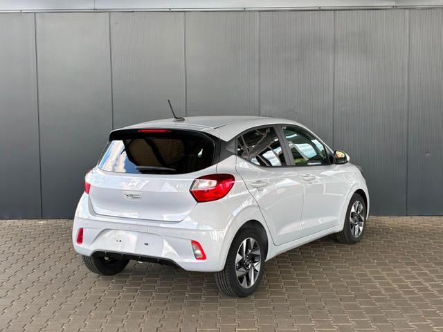 Hyundai i10 MPI 1.0 63PS Comfort / CarPlay Navi Kamera Tempomat Alu 15'' 