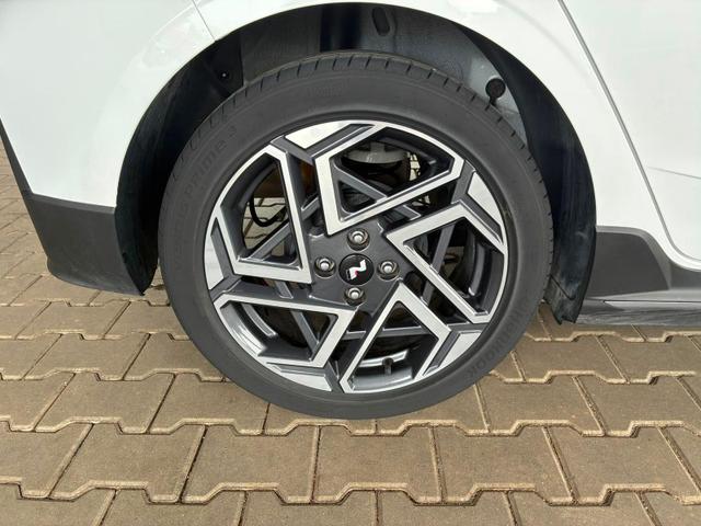 Hyundai i20 1.2 MPI N-Line / LED Tempomat Navi R&uuml;ckfahrkamera Alu 17" 