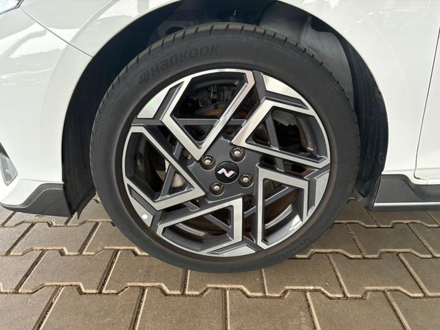 Hyundai i20 1.2 MPI N-Line / LED Tempomat Navi R&uuml;ckfahrkamera Alu 17" 