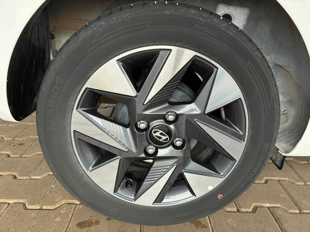 Hyundai i10 MPI 1.0 63PS Comfort / CarPlay Navi Kamera Tempomat Alu 15'' 