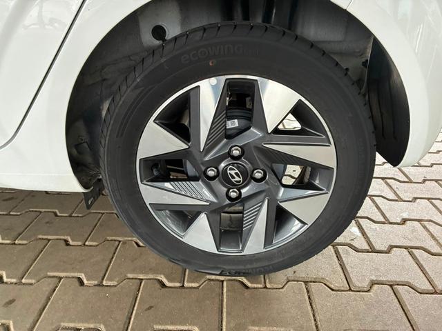 Hyundai i10 MPI 1.0 63PS Comfort / CarPlay Navi Kamera Tempomat Alu 15'' 