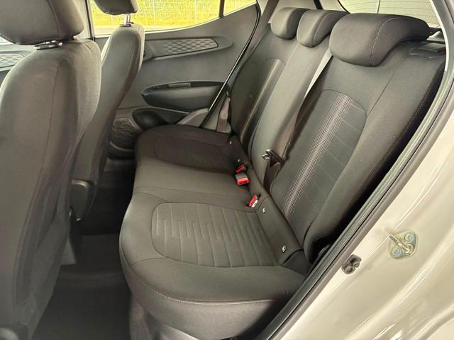 Hyundai i10 MPI 1.0 63PS Comfort / CarPlay Navi Kamera Tempomat Alu 15'' 