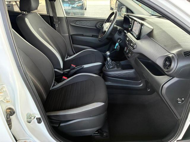Hyundai i10 MPI 1.0 63PS Comfort / CarPlay Navi Kamera Tempomat Alu 15'' 
