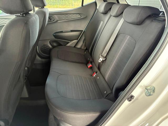 Hyundai i10 MPI 1.0 63PS Comfort / CarPlay Navi Kamera Tempomat Alu 15'' 