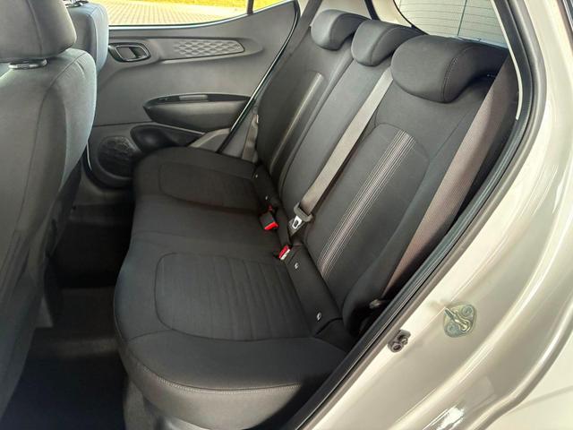 Hyundai i10 MPI 1.0 63PS Comfort / CarPlay Navi Kamera Tempomat Alu 15'' 