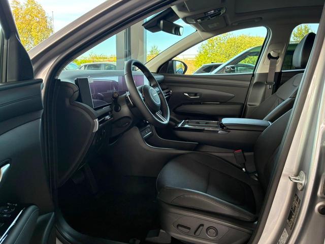Hyundai TUCSON Comfort Plus 1.6 T-GDI 4WD 48V DCT / Matrix-LED Pano-Dach ACC Shz hi + vo Teilleder Alu 18" 
