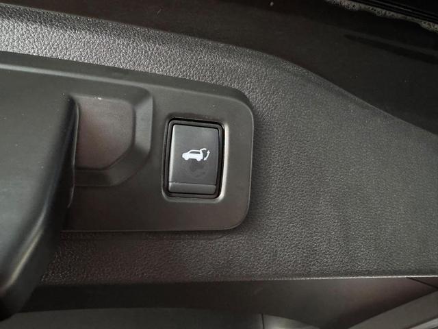 Renault Espace 1.2 Techno E-Tech Hybrid 7 Sitze / Panoramadach Navi & Carplay ACC 360 Kamera 