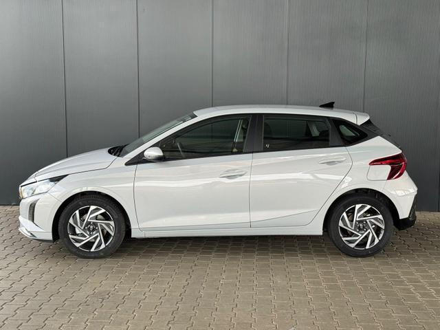 Hyundai i20 Smart 1.0 T-GDi 90PS 7DCT Automatik / Navi PDC H. mit Kamera SHZ Vorne ALU 16'' 