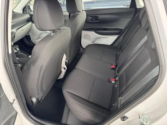 Hyundai i20 Smart 1.0 T-GDi 90PS 7DCT Automatik / Navi PDC H. mit Kamera SHZ Vorne ALU 16'' 