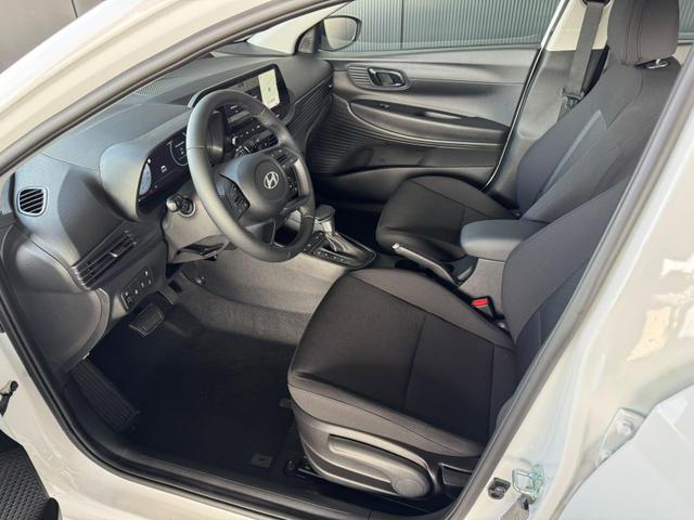 Hyundai i20 Smart 1.0 T-GDi 90PS 7DCT Automatik / Navi PDC H. mit Kamera SHZ Vorne ALU 16'' 
