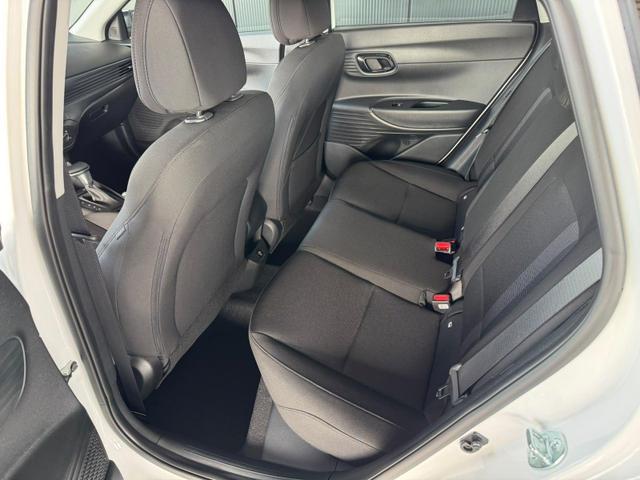 Hyundai i20 Smart 1.0 T-GDi 90PS 7DCT Automatik / Navi PDC H. mit Kamera SHZ Vorne ALU 16'' 