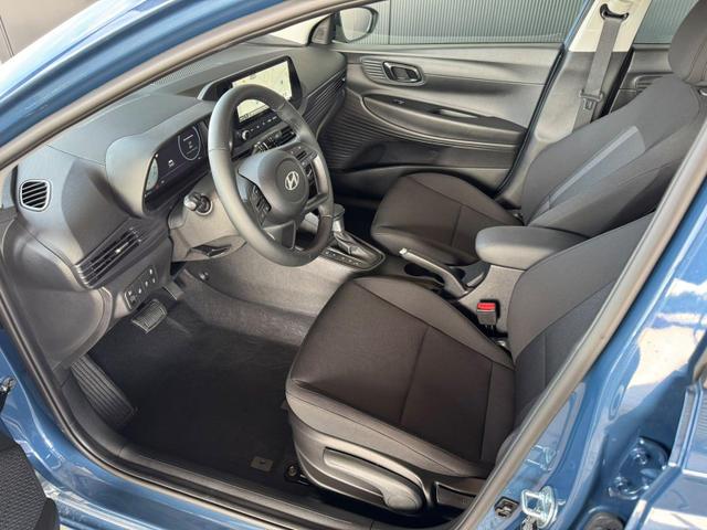 Hyundai i20 Smart 1.0 T-GDi 90PS 7DCT Automatik / Navi PDC H. mit Kamera SHZ Vorne ALU 16'' 