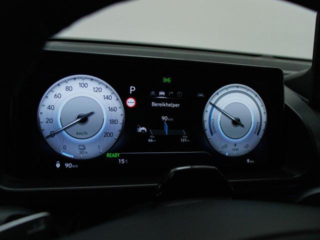 Hyundai Inster Evolve 49 kWh ACC / PDC V&H + 360 Kamera Keyless Sitz Lenkradheiz. LED ALU 17'' 