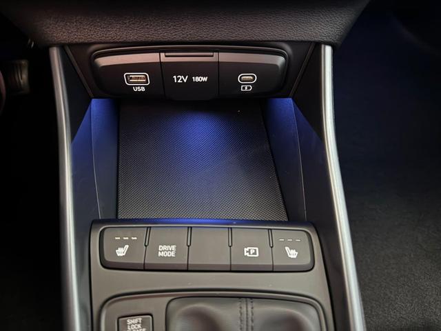Hyundai i20 Black-Line STYLE 1.0 T-GDi 7-DCT / Navi Tempomat Spurhalteassistent Kamera Sitz + Lenkradheizung LED Alu 17'' 