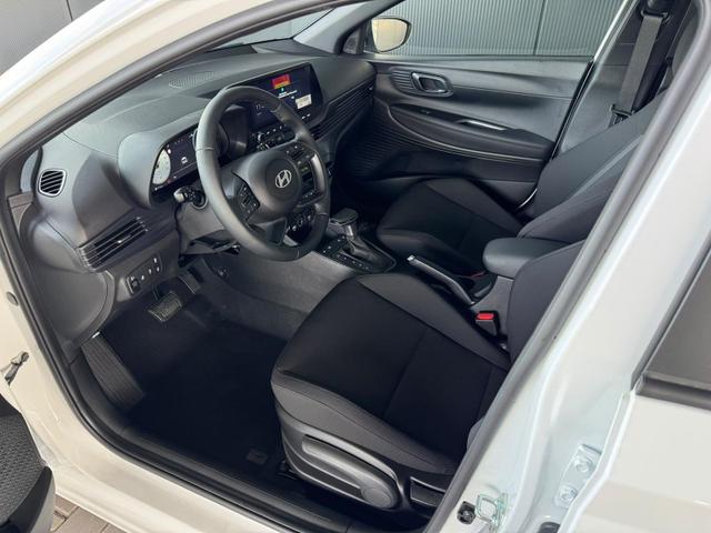 Hyundai i20 Black-Line STYLE 1,0 T-GDi 7-DCT / Navi Tempomat Spurhalteassistent Kamera Sitz + Lenkradheizung LED 