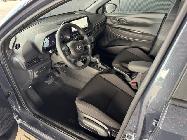 Hyundai i20 Black-Line STYLE 1,0 T-GDi 7-DCT / Navi Tempomat Spurhalteassistent Kamera Sitz + Lenkradheizung LED 