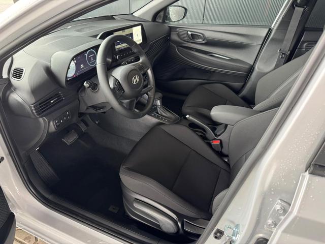 Hyundai i20 Black-Line STYLE 1,0 T-GDi 7-DCT / Navi Tempomat Spurhalteassistent Kamera Sitz + Lenkradheizung LED 