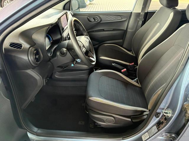 Hyundai i10 MPI 1.0 63PS Comfort / CarPlay Navi Kamera Tempomat Alu 15'' 