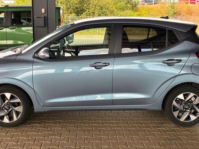 Hyundai i10 MPI 1.0 63PS Comfort / CarPlay Navi Kamera Tempomat Alu 15'' 