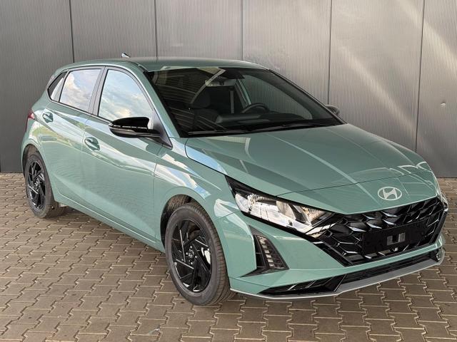 Hyundai i20 Smart 1.0 T-GDi 90PS 6MT Black Pack / Kamera Navi Fernlichtassistent Spurhalteassistent Tempomat Sitz + Lenkradheizung 