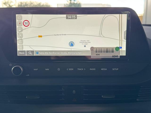Hyundai i20 Go Plus! 1.0 T-GDI 90PS 7-DCT / Navi Spurhalteassistent /Tempomat Kamera Sitz + Lenkradheizung Alu 16'' 