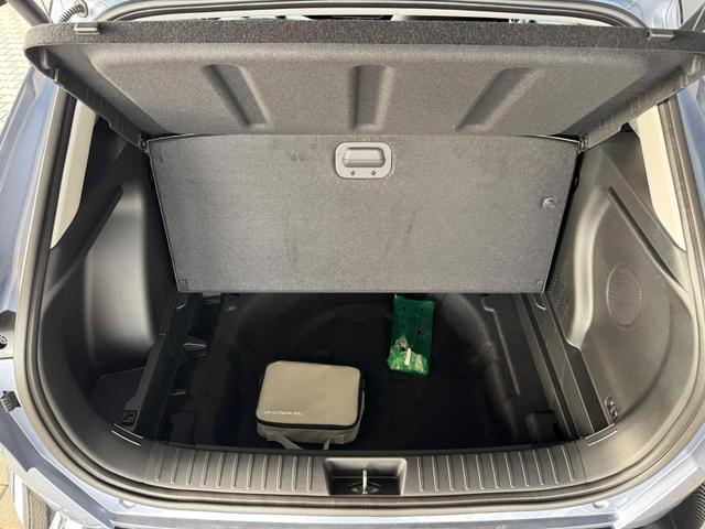 Hyundai KONA Elektro Prestige Line 64,8 kWh / Head-up Bose-Sound 360 Grad ACC Sitzheizung + Bel&uuml;ftung Memory Keyless el. Heckklappe LED Alu 17'' 