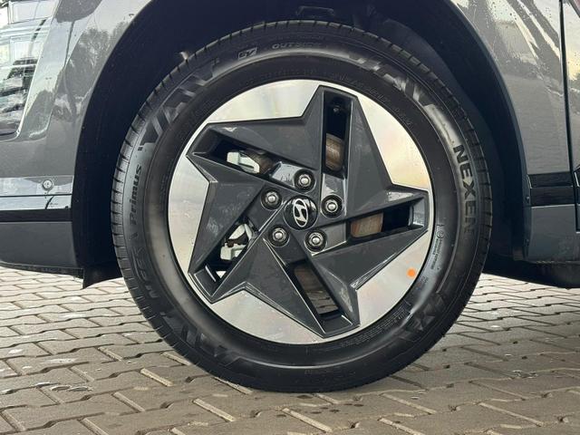 Hyundai KONA Elektro Comfort 64,8 kWh / 360 Grad Totwinkel Sitz + Lenkradheizung LED Alu 18'' 