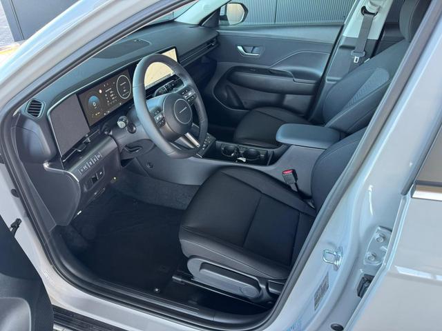 Hyundai KONA Comfort Plus 1.6 T-GDI 2WD 7-DCT / 360 Grad PDC vorne + hinten ACC Sitz Lenkradheizung LED Alu 18'' 