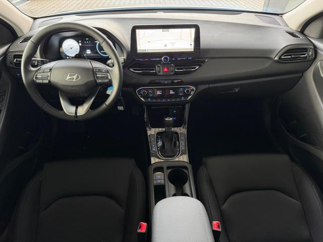 Hyundai i30 Kombi Comfort Line 1.6 T-GDI 2WD 7-DCT AT / Tempomat Kamera PDC vorne + hinten Sitz Lenkradheizung LED Alu 16'' 