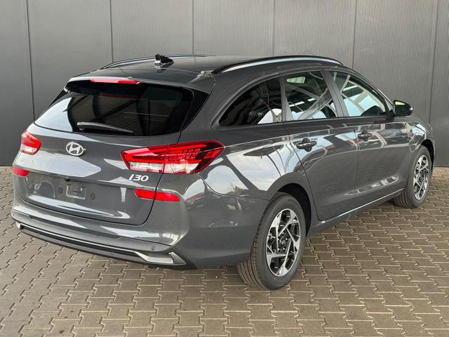 Hyundai i30 Kombi Comfort Line 1.6 T-GDI 2WD 7-DCT AT / Tempomat Kamera PDC vorne + hinten Sitz Lenkradheizung LED Alu 16'' 