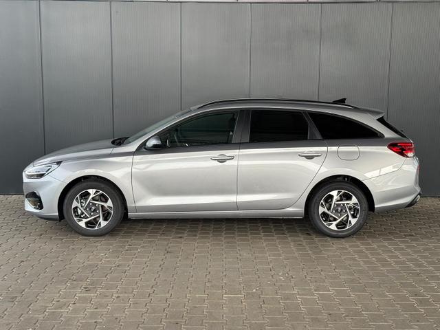 Hyundai i30 Kombi Comfort Line 1.6 T-GDI 2WD 7-DCT AT / Tempomat Kamera PDC vorne + hinten Sitz Lenkradheizung LED Alu 16'' 