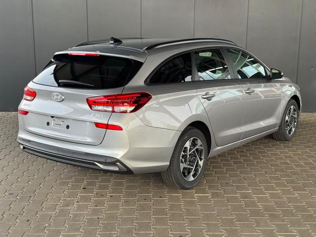 Hyundai i30 Kombi Comfort Line 1.6 T-GDI 2WD 7-DCT AT / Tempomat Kamera PDC vorne + hinten Sitz Lenkradheizung LED Alu 16'' 